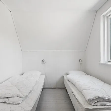 Hébergement de vacances Beautiful In Rudkobing With Wifi